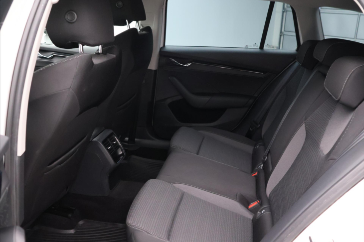Škoda Octavia 2,0 TDI 85kW Ambition CZ
