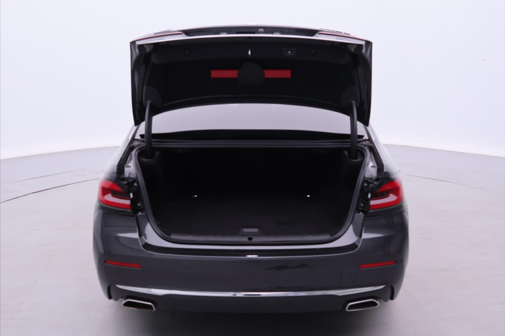 BMW Řada 5 2,0 530e xDrive Automat CZ DPH