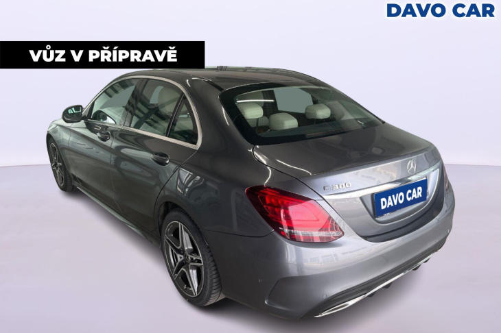 Mercedes-Benz Třídy C 2,0 C300 190 kW CZ AMG paket
