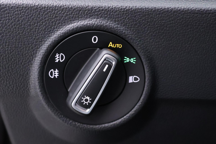 Volkswagen T-Roc 1,5 110TSI Serv.kniha tempomat