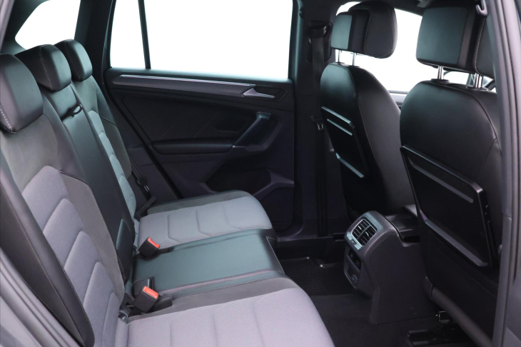 Volkswagen Tiguan 2,0 TDI 140kW DSG R-LINE 4M CZ