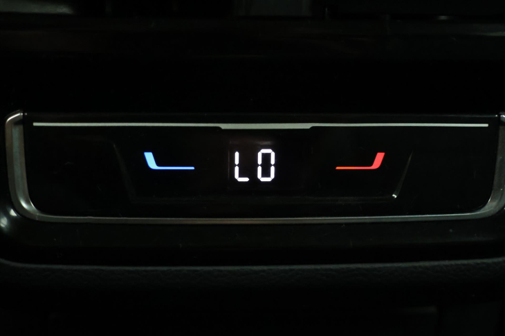 Volkswagen Passat 2,0 TDI DSG Business 1.Maj DPH