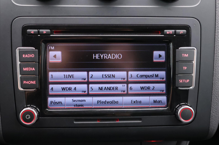 Volkswagen Touran 1,2 TSI Match 7-Míst Serv.kniha