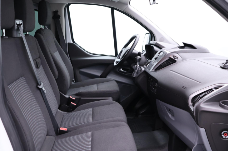 Ford Transit Custom 2,2 TDCi Titanium L2H2 9-Míst