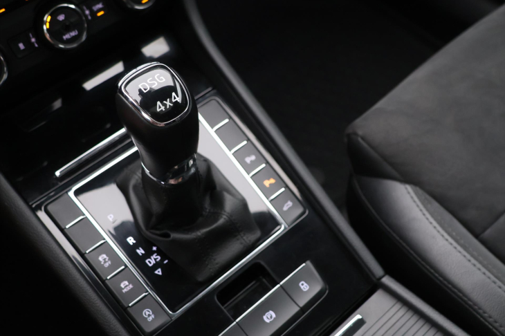 Škoda Superb 2.0 TDI 140kW 4x4 Style CZ
