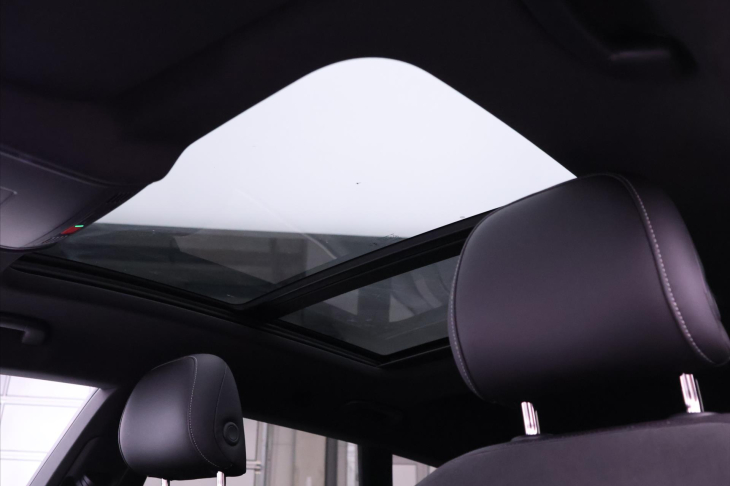 Volkswagen Arteon Shooting Brake 2,0 TDI DSG 4M R-Line LED DPH