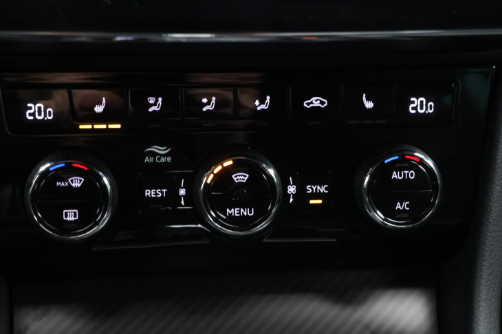 Škoda Superb 1,5 TSI 110kW SportLine DSG CZ DPH