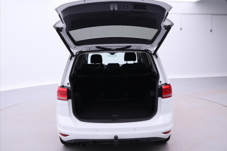 Volkswagen Touran 2,0 TDI 110kW DSG Matrix DPH