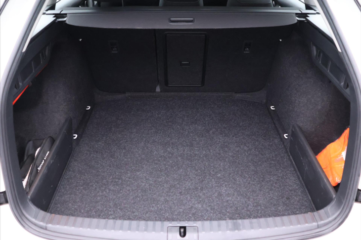 Škoda Octavia 2,0 TDI CZ Ambition LED DPH