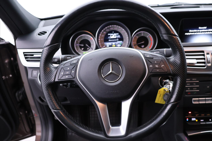 Mercedes-Benz Třídy E 3,0 350d 190kW 4Matic 1.Maj.