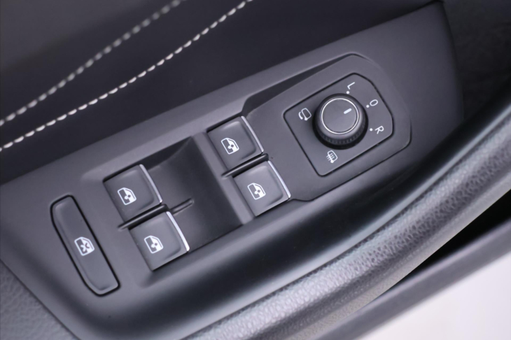 Volkswagen Passat 2,0 TSI 200kW CZ R-Line 4M