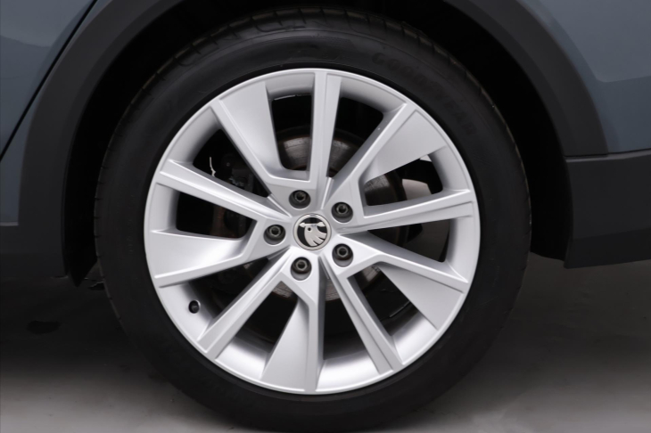 Škoda Octavia 2.0 TDI DSG 4x4 Scout 1Maj DPH