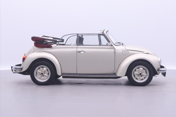Volkswagen Beetle 1,3 1300 Cabrio