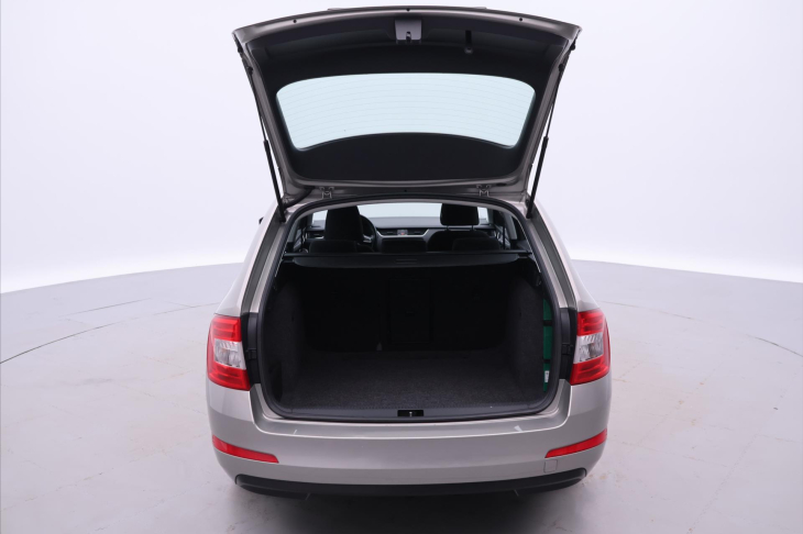 Škoda Octavia 1,6 TDI Ambition klima Tempo