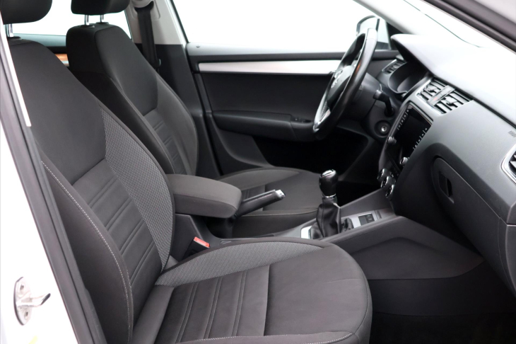 Škoda Octavia 1,6 TDI Ambition LED Navi