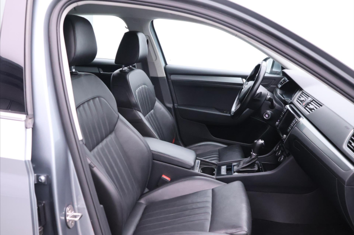 Škoda Superb 2,0 TDI 140kW DSG Style Plus
