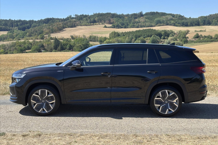 Škoda Kodiaq 2,0 TDI DSG 4x4 Sportline 7-Míst