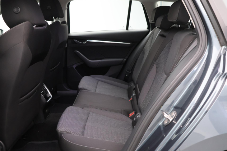 Škoda Octavia 2,0 TDI 110kW DSG Style 4x4 DPH CZ