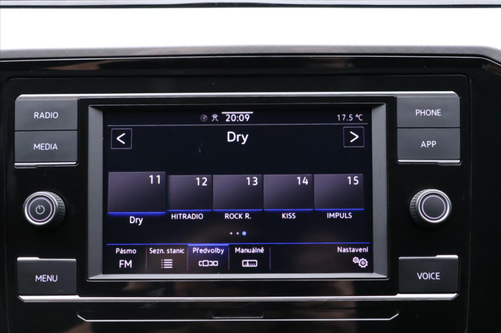 Volkswagen Passat 1,5 TSI 110kW CZ Business LED