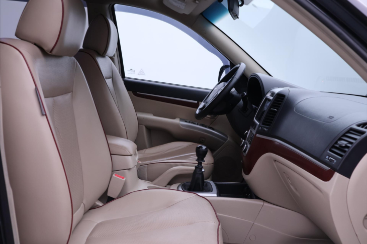 Hyundai Santa Fe 2,2 CRDI 114kW 4WD Kůže
