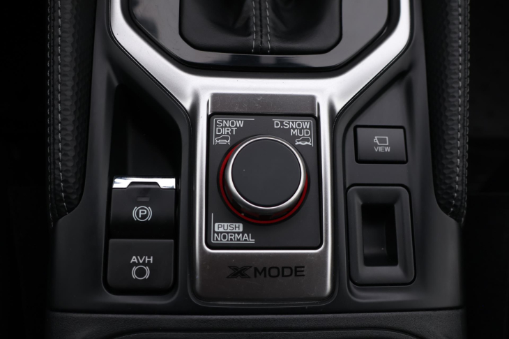 Subaru Forester 2,0 e-BOXER CVT Executive CZ