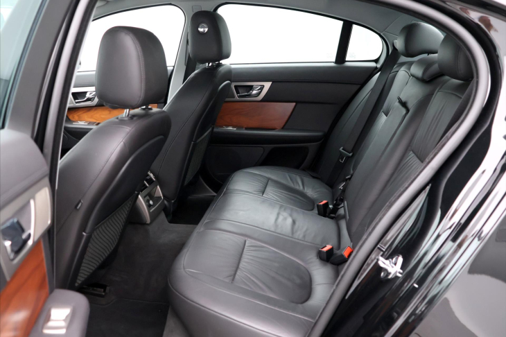 Jaguar XF 3,0 D 155kW Luxury