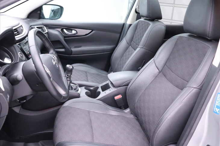 Nissan Qashqai 1,2 DiG-T 85kW Tekna Panorama