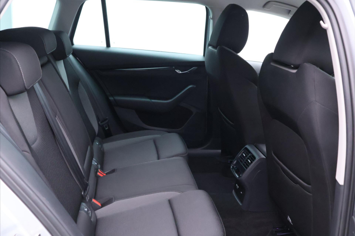 Škoda Octavia 2,0 TDI 110kW DSG Tour DPH
