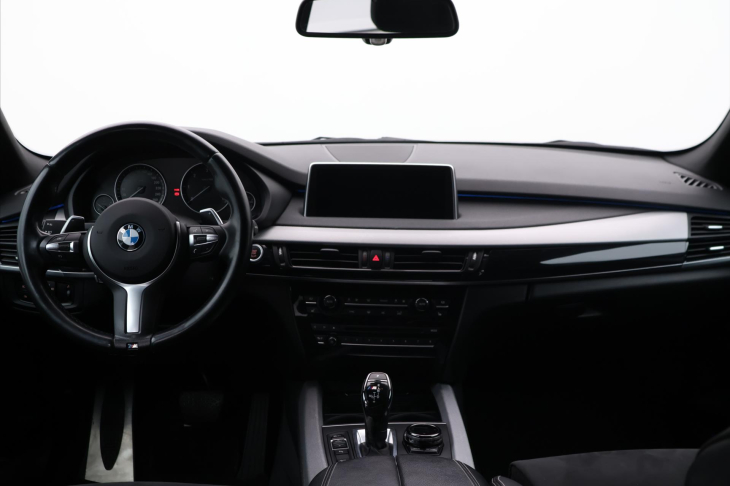 BMW X5 3,0 M50d 280kW CZ