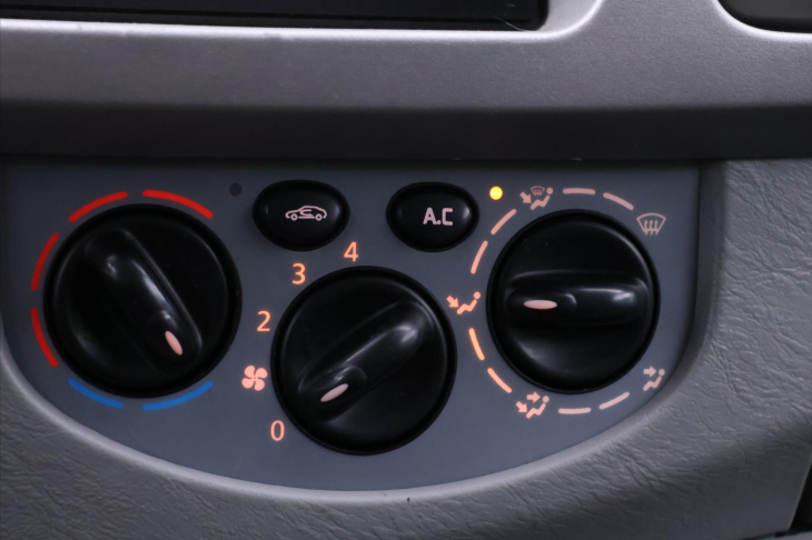 Renault Trafic 2,0 dCi 84kW Klima 9-Míst