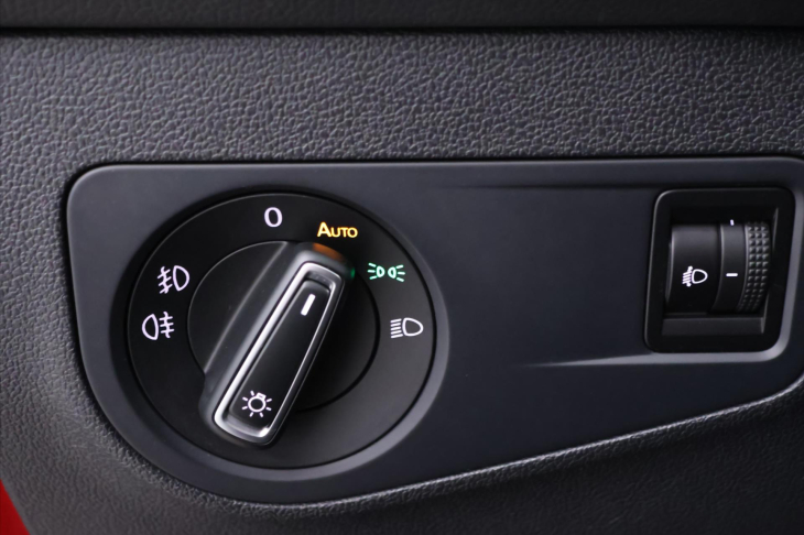 Volkswagen Tiguan 2,0 TDI 110kW Navi Tažné 1.Maj