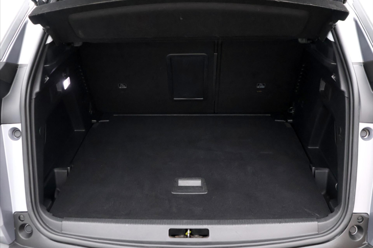 Peugeot 3008 1,2 PT 96kW Aut.klima CZ Serv.k.