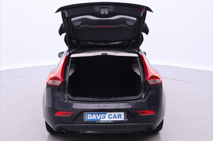 Volvo V40 2,5 T5 187kW Aut. Summum