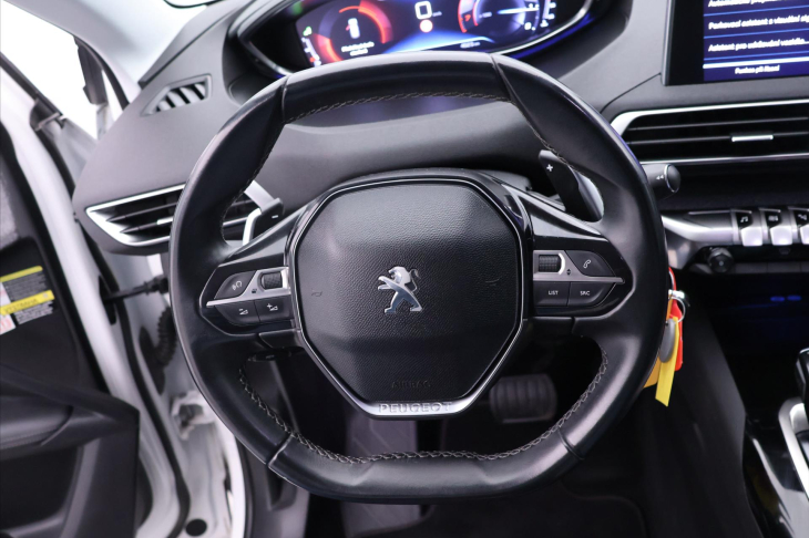 Peugeot 3008 1.2 PT 96kW Aut. Allure CZ