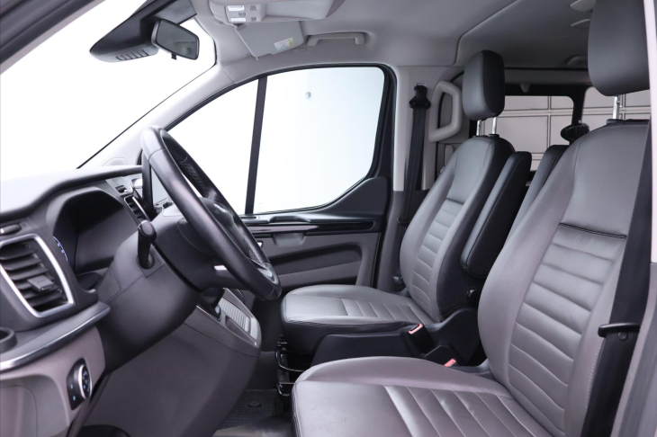Ford Tourneo Custom 2,0 TDCI 136kW CZ Titanium L2