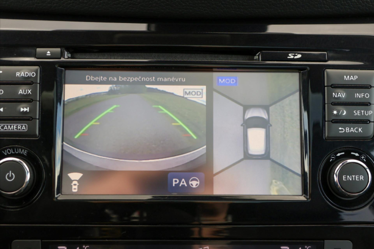 Nissan Qashqai 1,2 DiG-T 85 kW Panorama Tekna