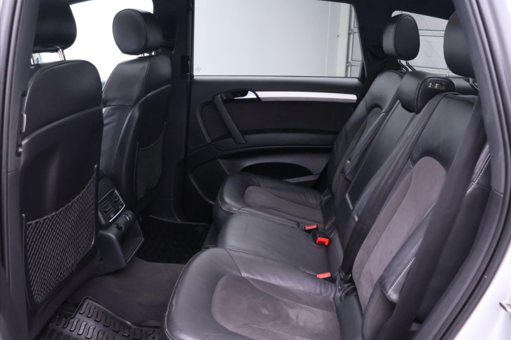 Audi Q7 3,0 TDI 4x4 7-Míst CZ 1. Maj.