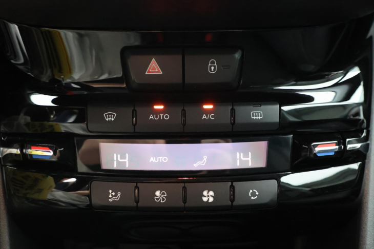 Peugeot 2008 1,6 HDI 73kW CZ