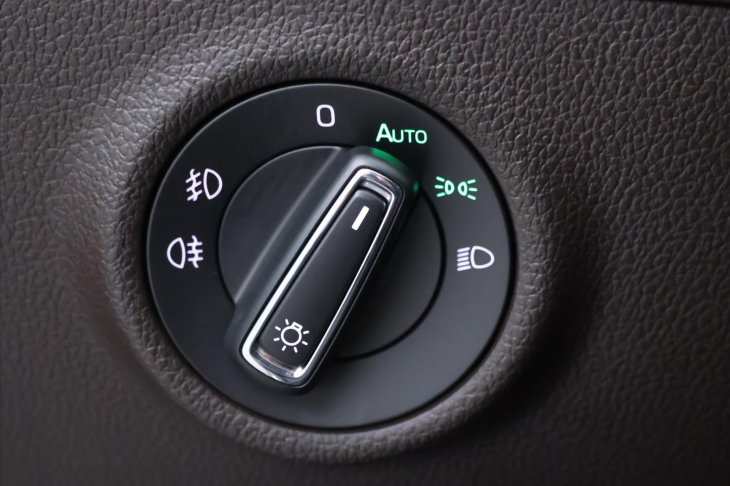 Škoda Superb 2,0 TSI 140 kW L&K DSG CZ DPH