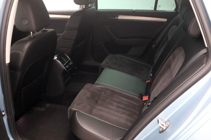 Škoda Superb 2,0 TDI 110kW Style DSG LED CZ