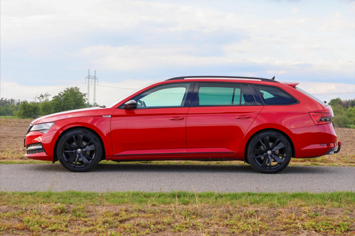 Škoda Superb 2,0 TDI DSG Sportline LED DPH