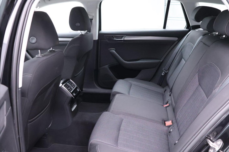 Škoda Superb 2,0 TDi Style 4x4 DSG DPH CZ