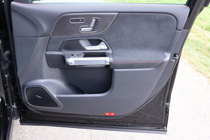 Mercedes-Benz GLB 2,0 220 4MATIC AMG Premium Plus