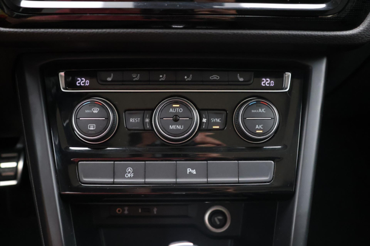 Volkswagen Touran 2,0 TDI 110kW DSG Sound 7-Míst