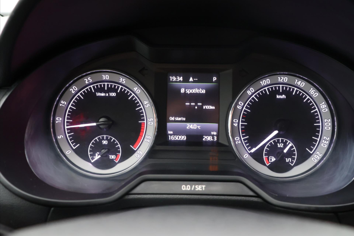 Škoda Octavia 1,6 TDI DSG Style+ LED Kůže