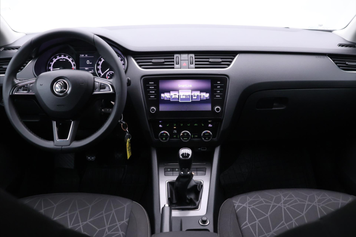 Škoda Octavia 1,6 TDI Clever Navi LED