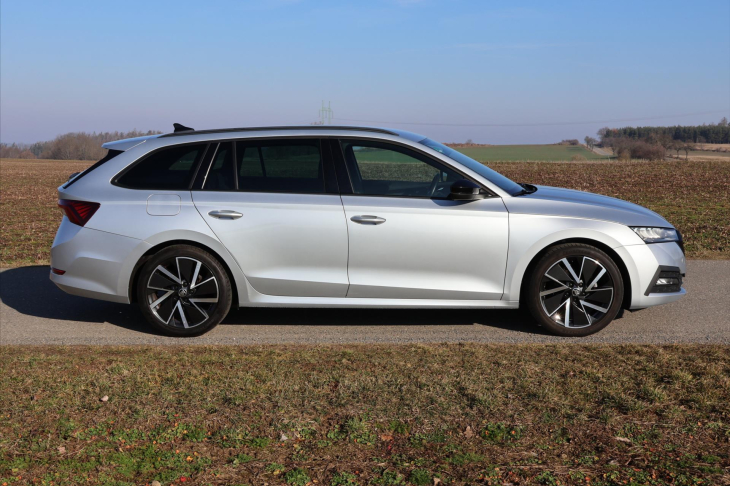 Škoda Octavia 1,0 TSI 81kW Sport Virtual LED