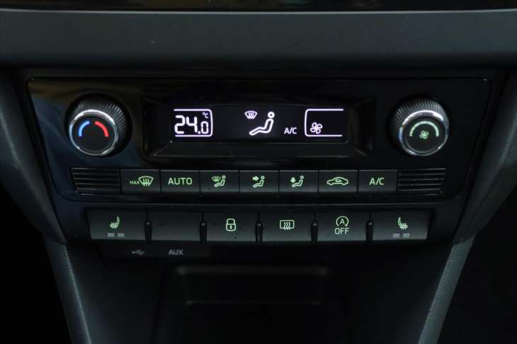 Škoda Rapid 1,2 TSI 81kW Aut.klima Xenon CZ