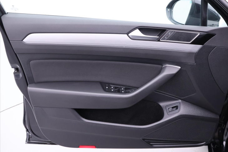 Volkswagen Passat 2,0 TDI 110kW DSG Matrix Virtual