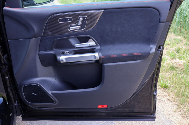 Mercedes-Benz GLB 2,0 200d 4Matic AMG Premium